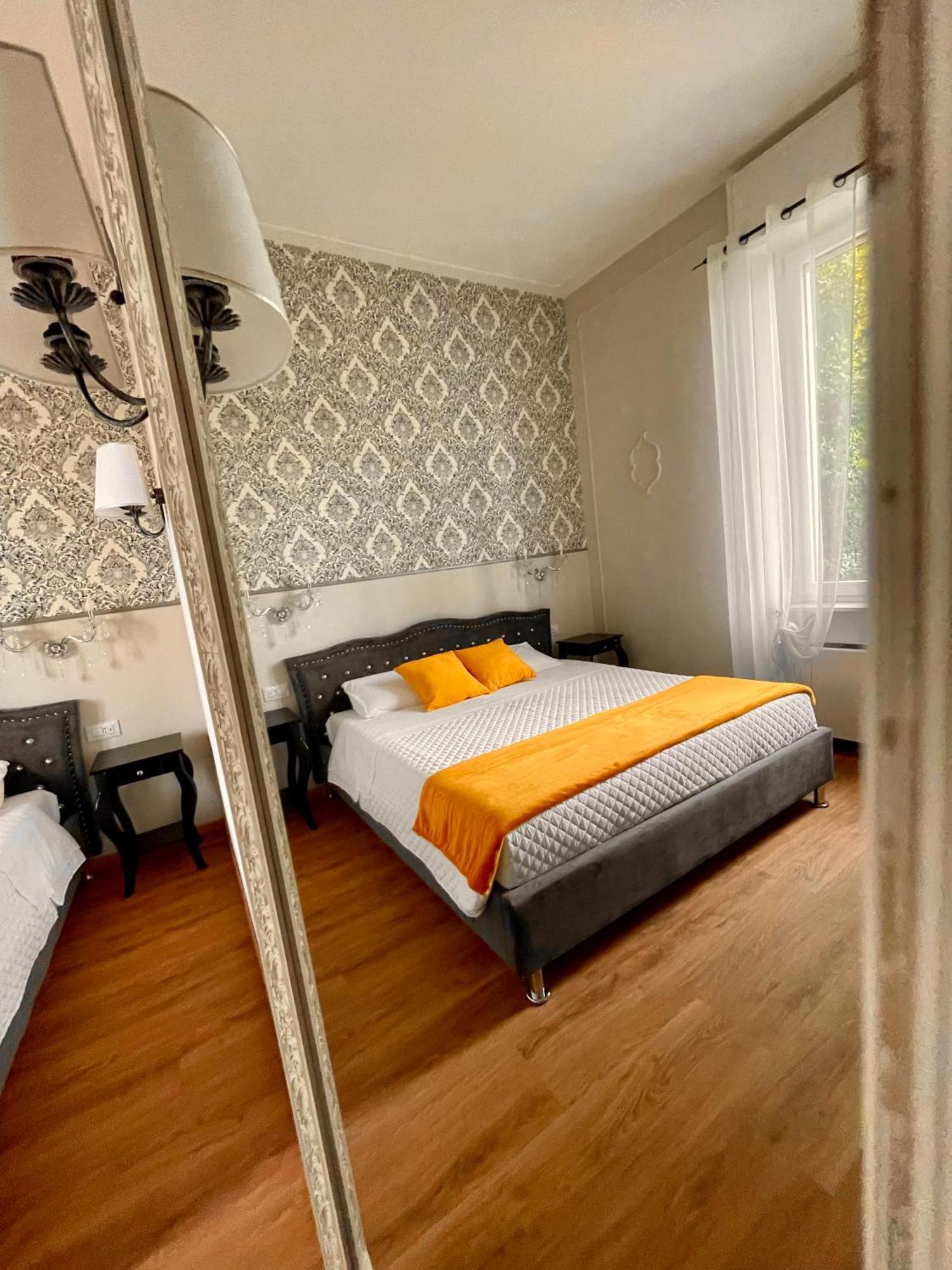 Domus 44 Rooms Верона Екстер'єр фото